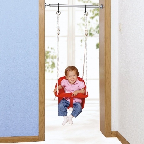 Baby-Schaukel mit Sicherheitsgurt Baby-Schaukel mit Sicherheitsgurt