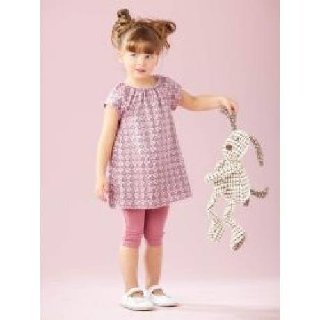 Kleid und Leggings