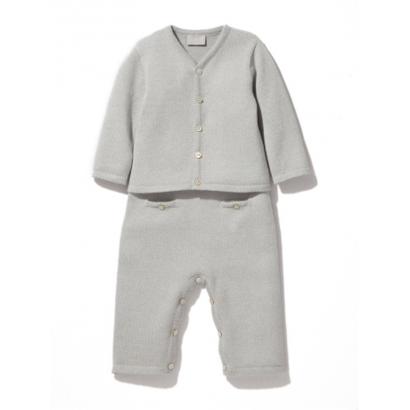 Baby-Ensemble Cardigan + Latzhose Baby-Ensemble Cardigan + Latzhose