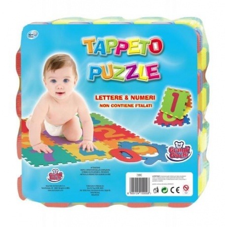 Puzzleteppich mit Buchstaben und Zahlen